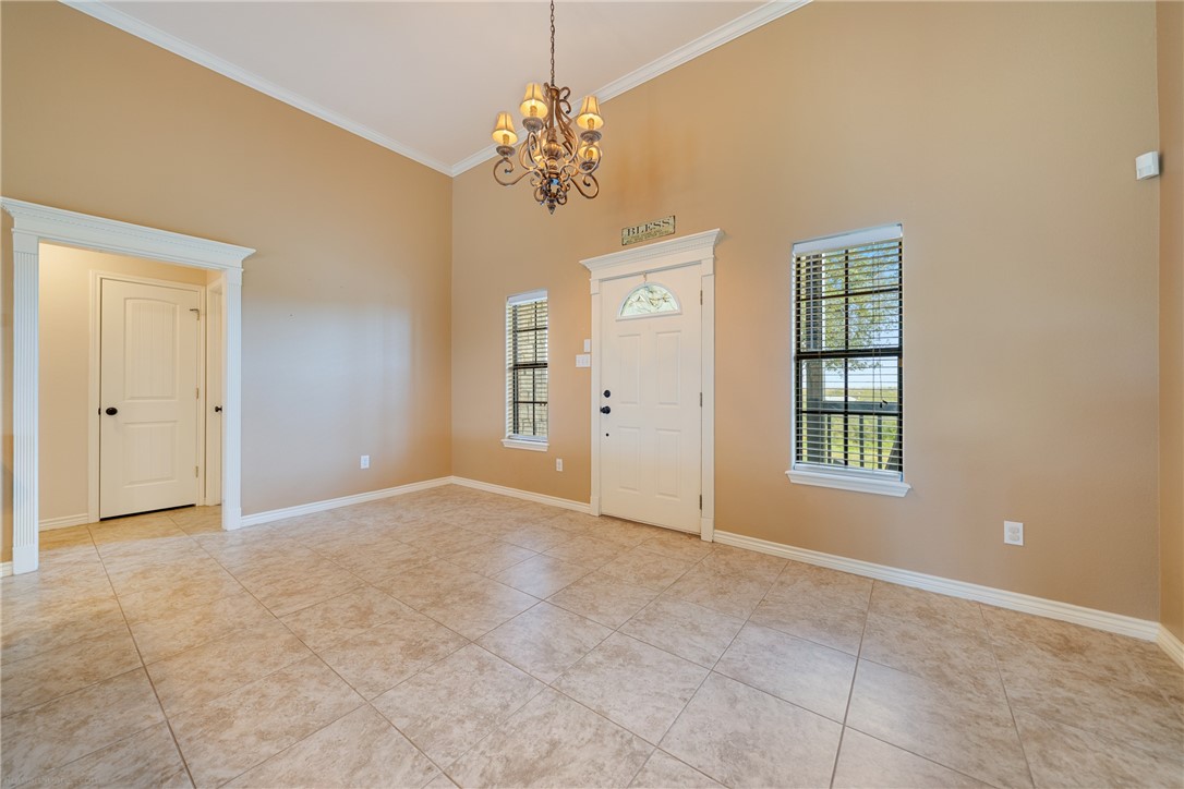 5889 Hidden Valley Loop Property Photo 8