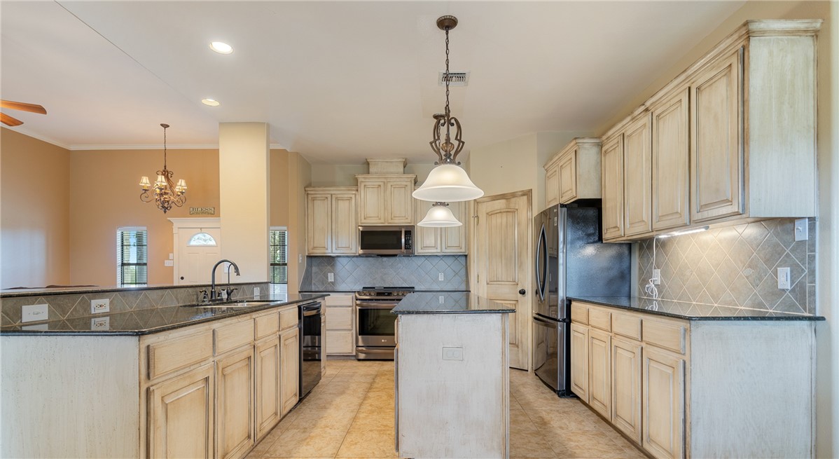 5889 Hidden Valley Loop Property Photo 12