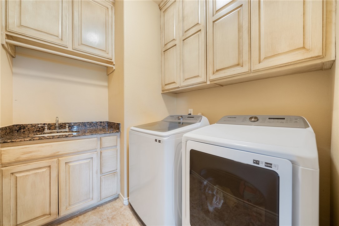 5889 Hidden Valley Loop Property Photo 15