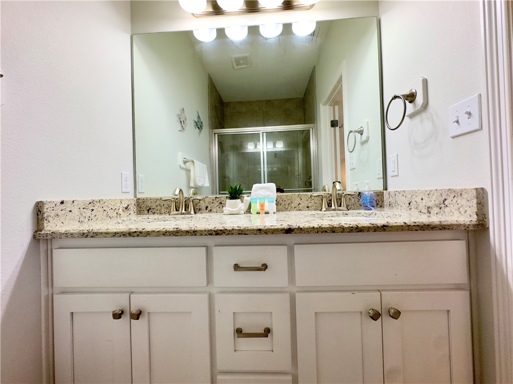 14814 Robla Dr Property Photo 14