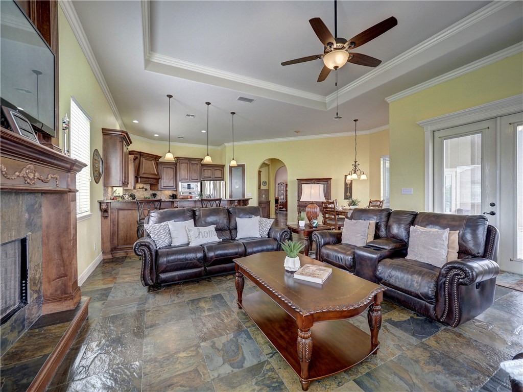8409 Lago Vista Dr Property Photo 19
