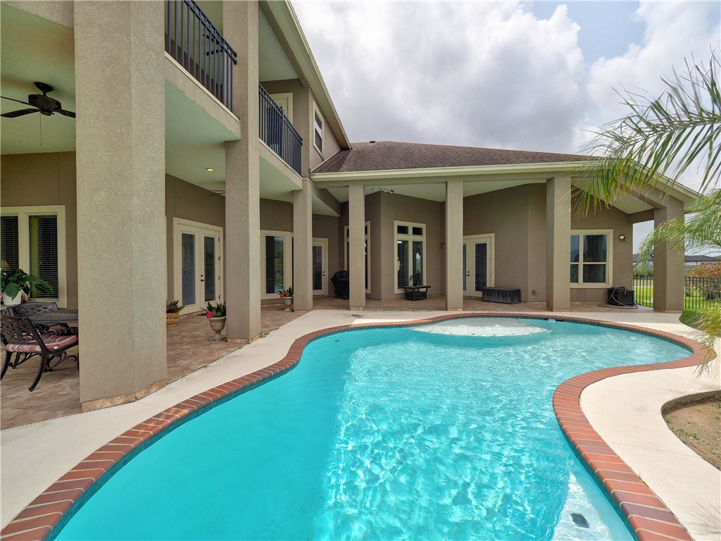 8409 Lago Vista Dr Property Photo 38