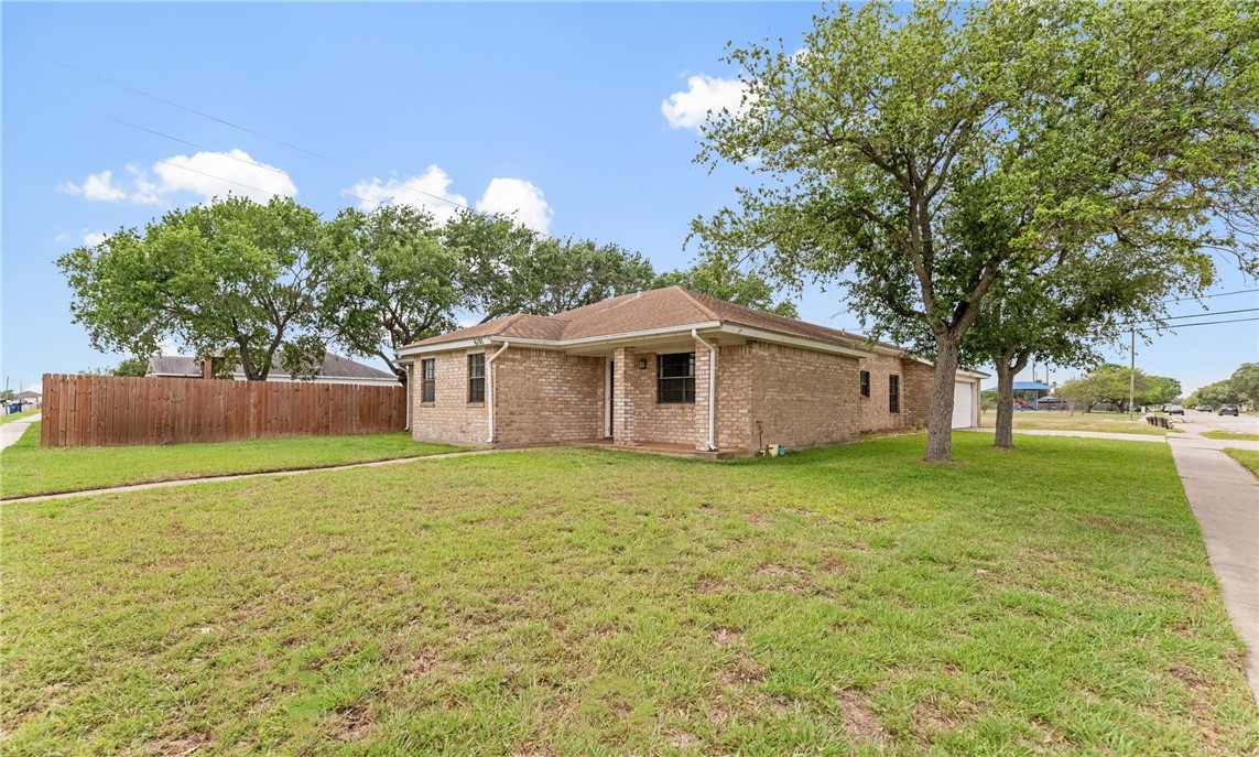 6101 Choctaw Dr Property Photo