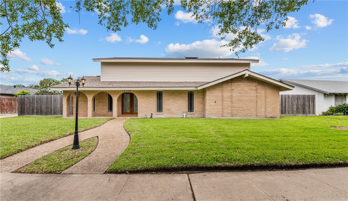 6358 Saint Andrews Dr Property Photo 1