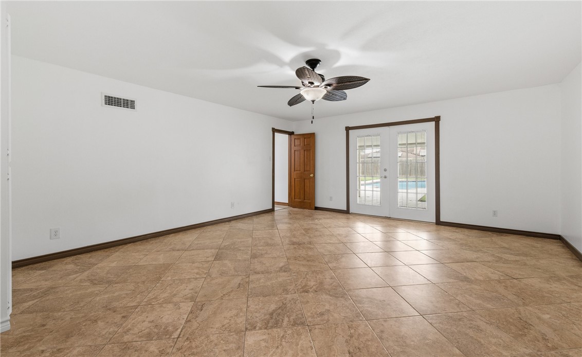 6358 Saint Andrews Dr Property Photo 18