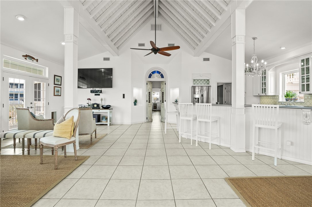 4820 Sanibel Property Photo 5