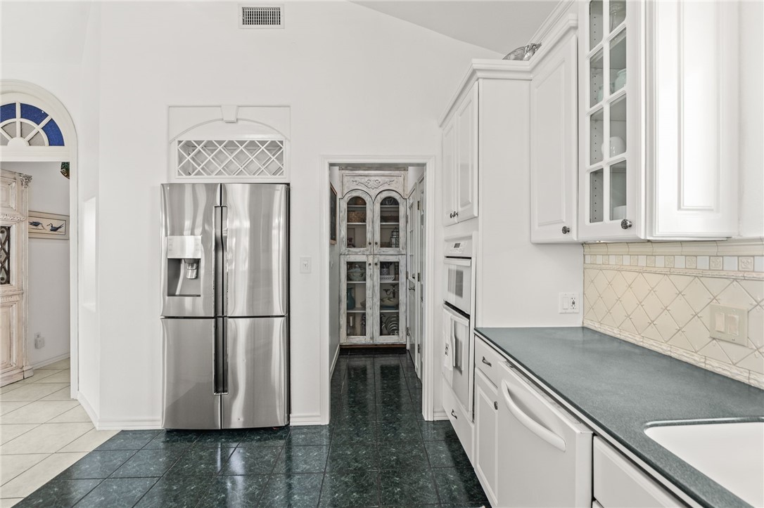 4820 Sanibel Property Photo 12