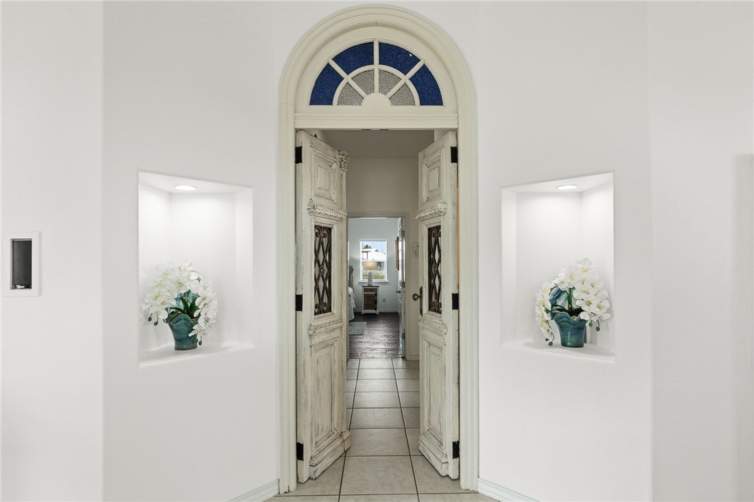 4820 Sanibel Property Photo 13