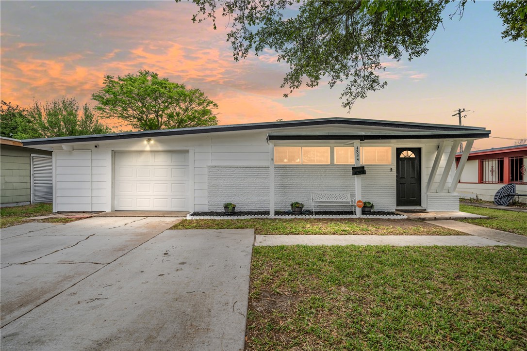 4834 Kasper St Property Photo