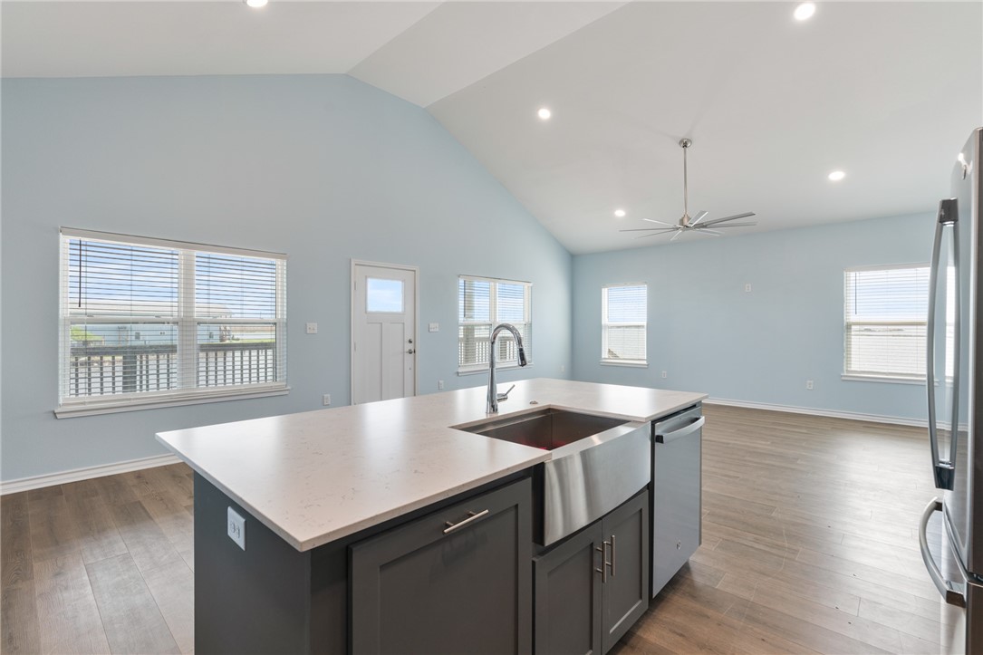 113 Knickerbocker St Property Photo 10