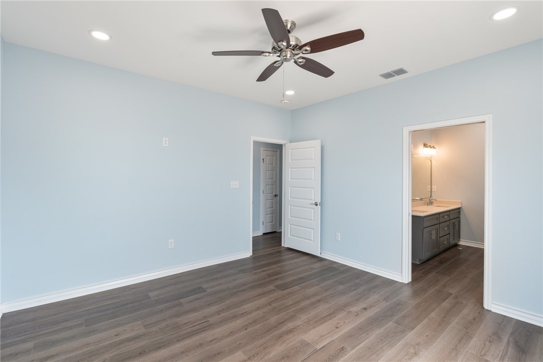 113 Knickerbocker St Property Photo 18