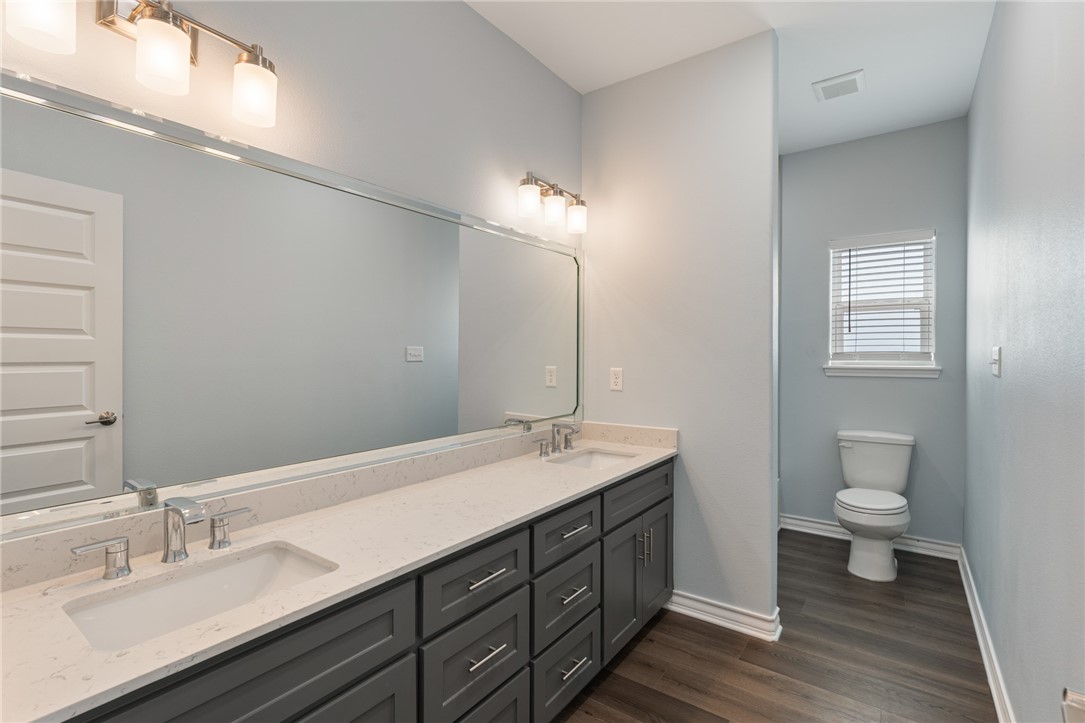 113 Knickerbocker St Property Photo 25