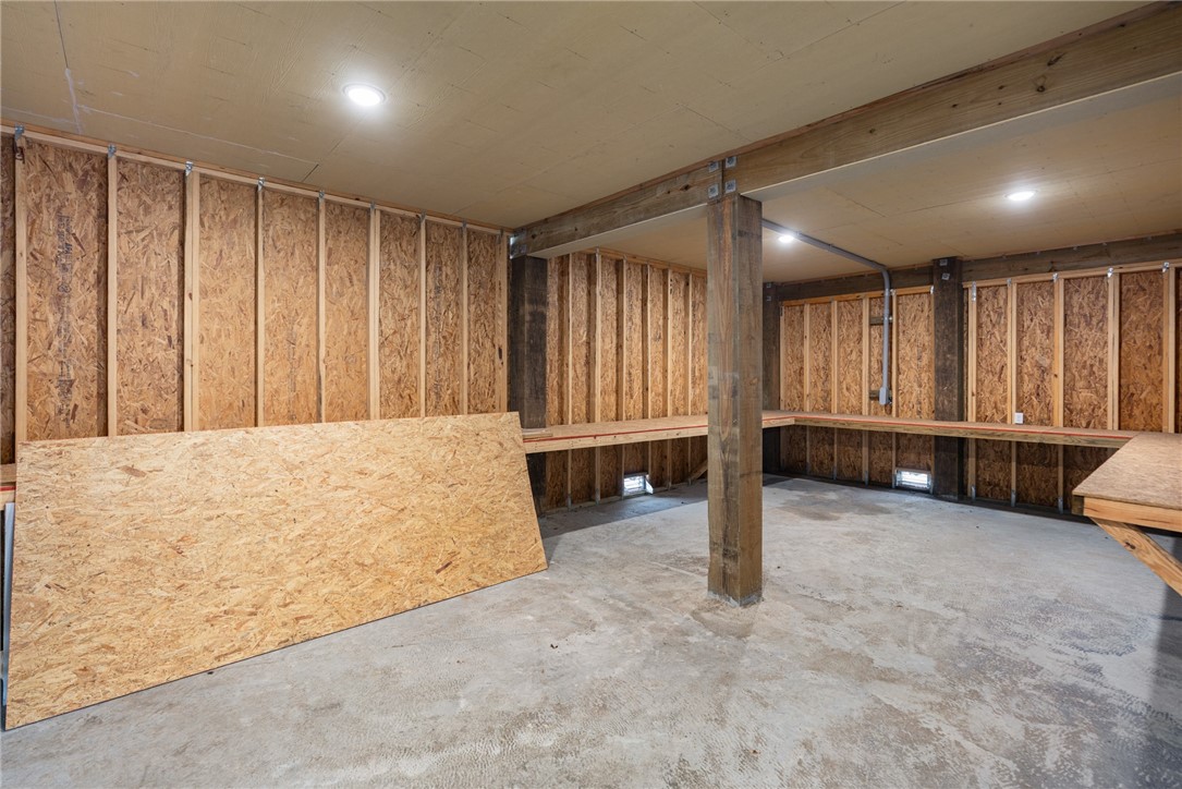 113 Knickerbocker St Property Photo 34
