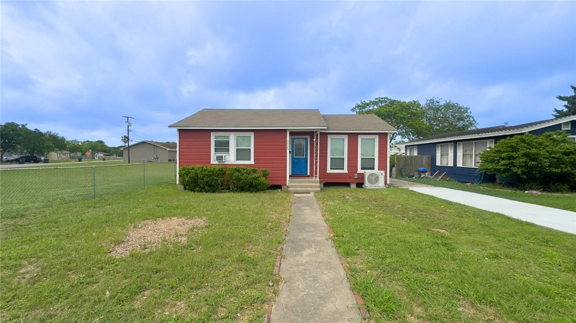 5725 Park St Property Photo 1