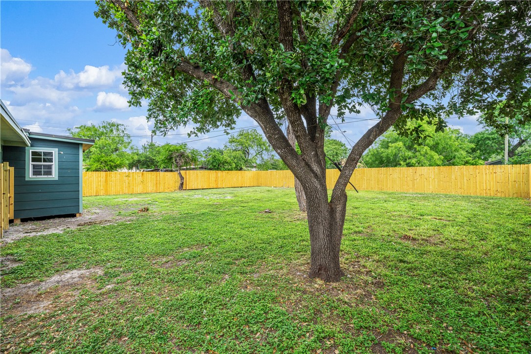 207 W Avenue A Property Photo 23