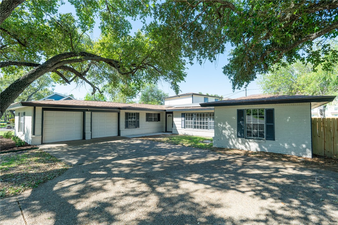 515 Seale Ave Property Photo