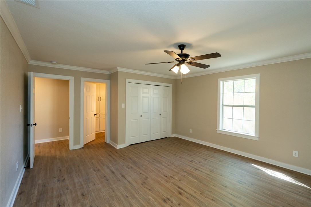 515 Seale Ave Property Photo 5