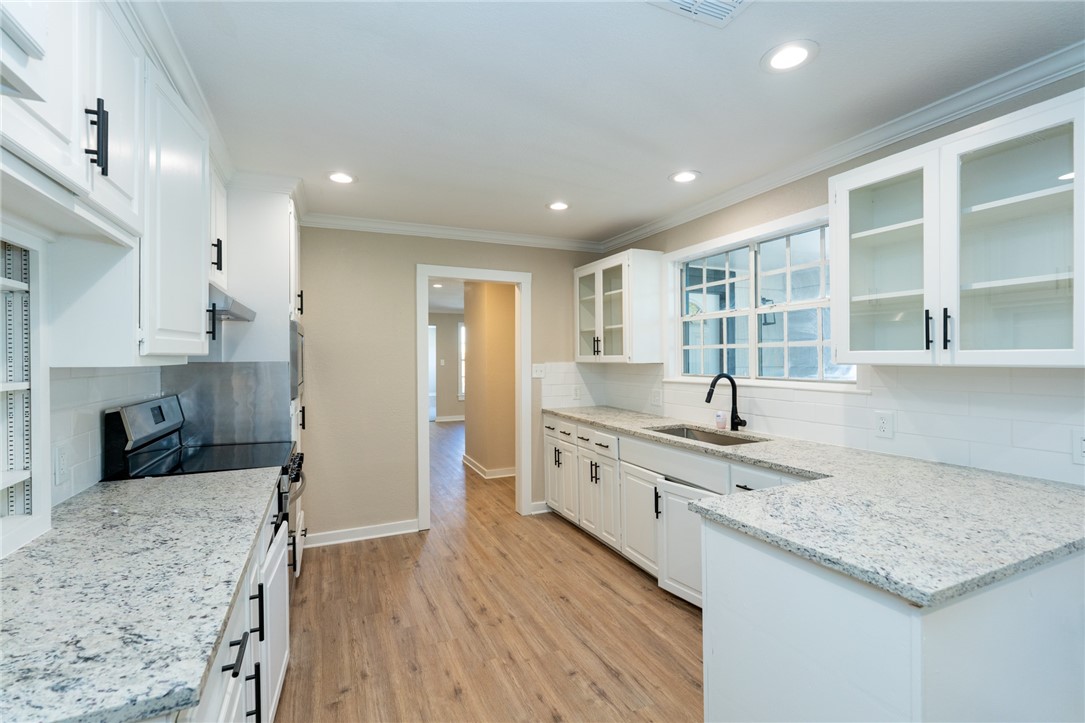 515 Seale Ave Property Photo 11