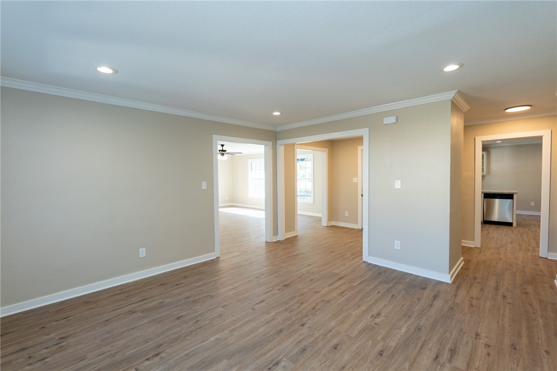 515 Seale Ave Property Photo 16