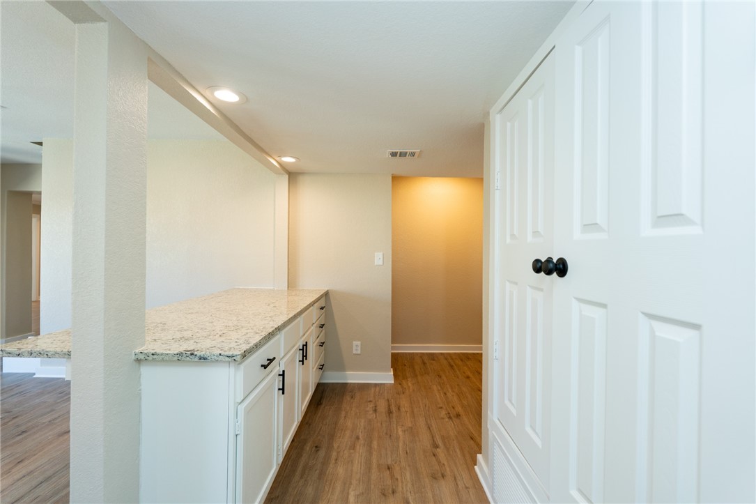 515 Seale Ave Property Photo 20