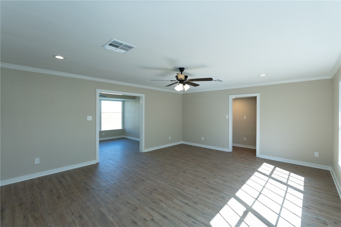 515 Seale Ave Property Photo 31