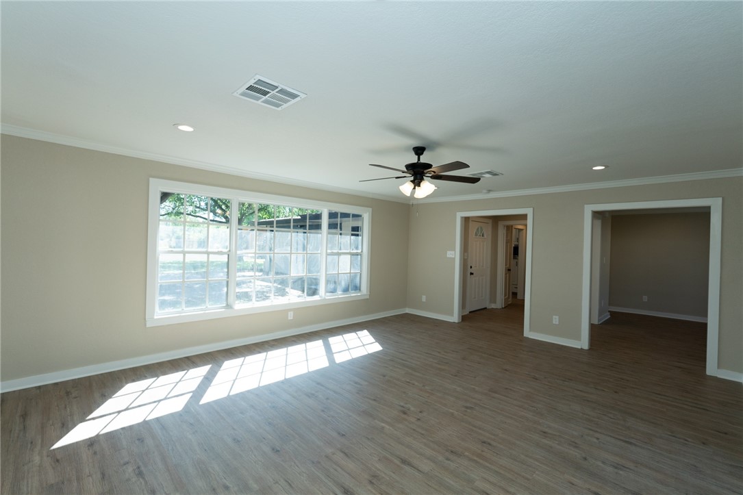 515 Seale Ave Property Photo 32
