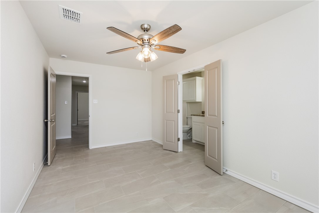 2325 Roseland Dr Property Photo 17