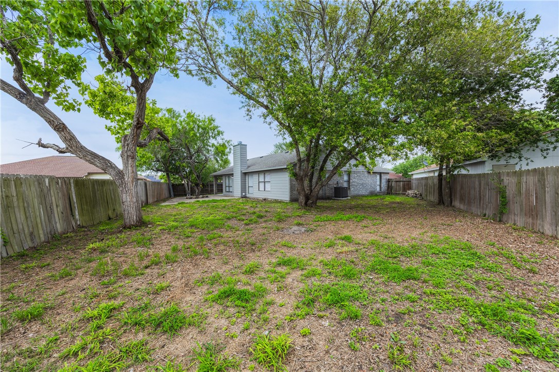 2325 Roseland Dr Property Photo 27