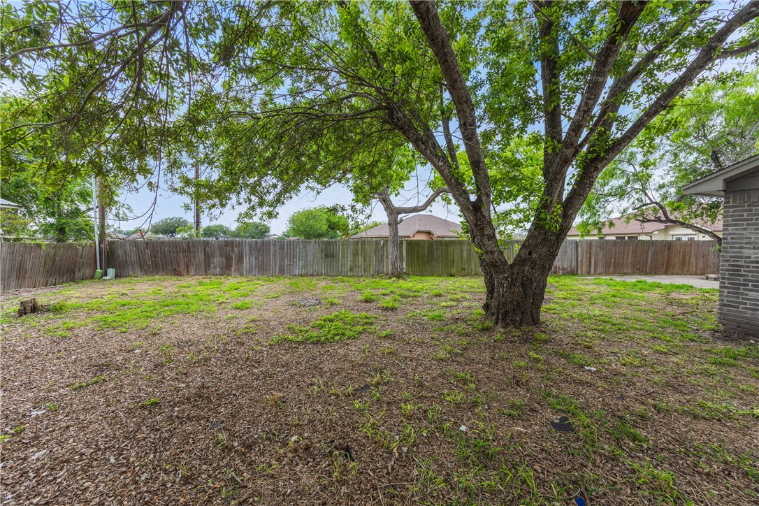 2325 Roseland Dr Property Photo 28