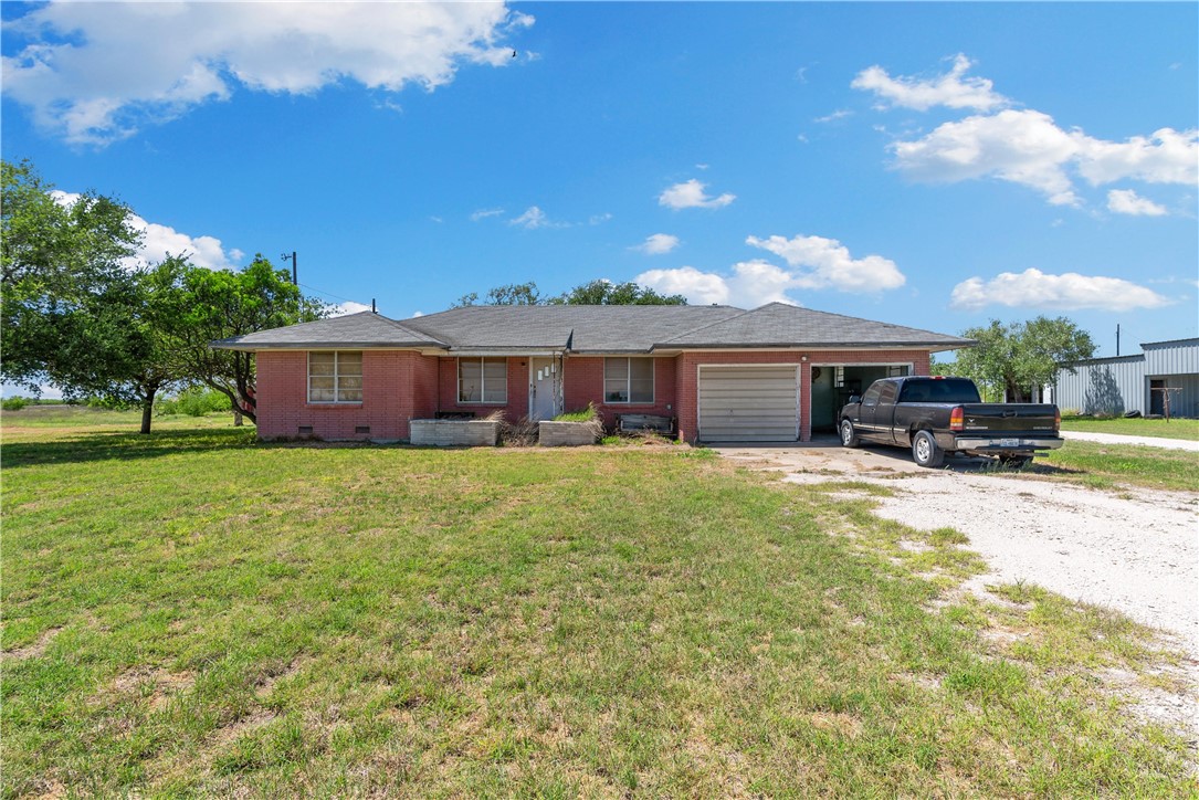 1527 N Fm 738 Property Photo 2