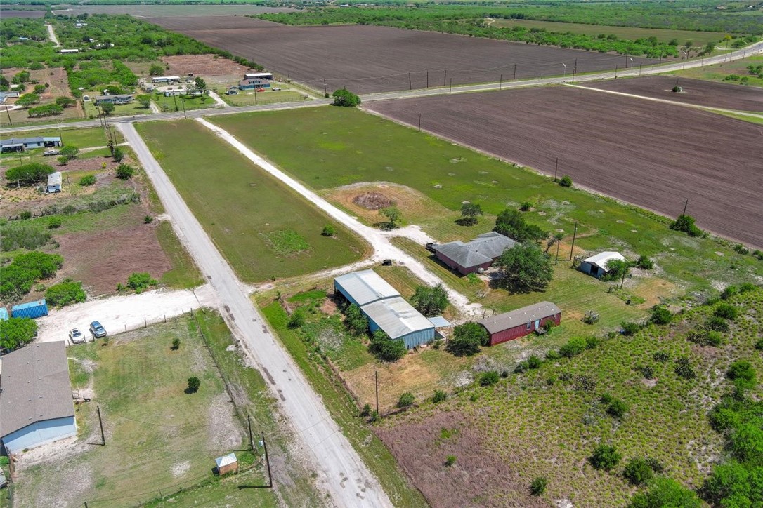1527 N Fm 738 Property Photo 4