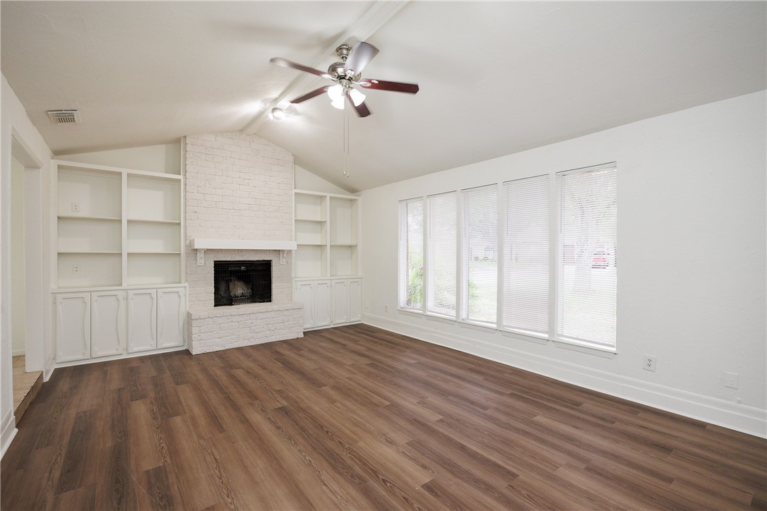 3422 Crest Elm Dr Property Photo 5