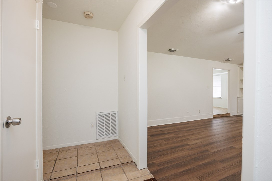 3422 Crest Elm Dr Property Photo 10