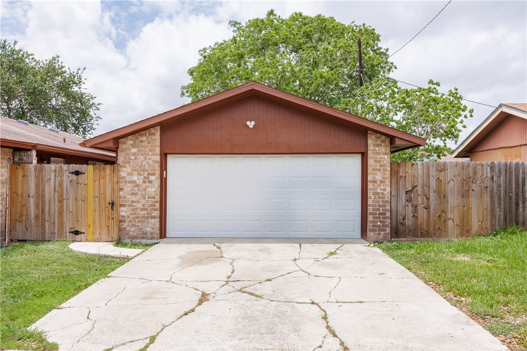 3422 Crest Elm Dr Property Photo 39