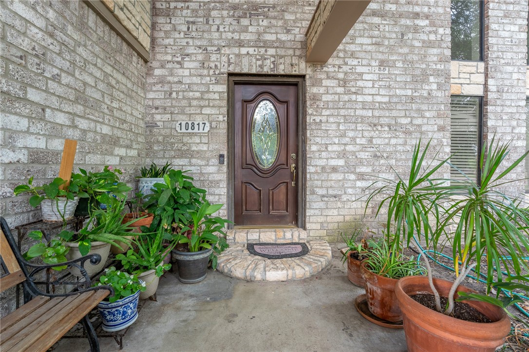 10817 Stonewall Blvd Property Photo 2