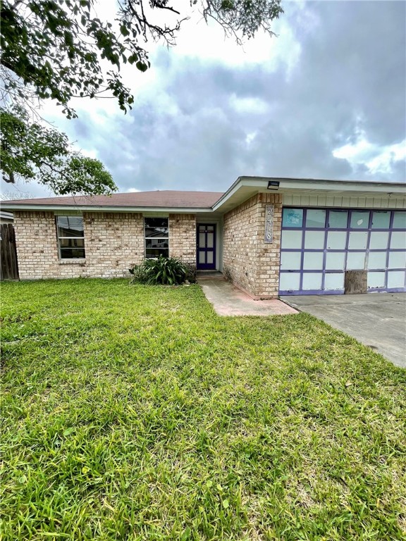 2418 Vialoux Dr Property Photo 1