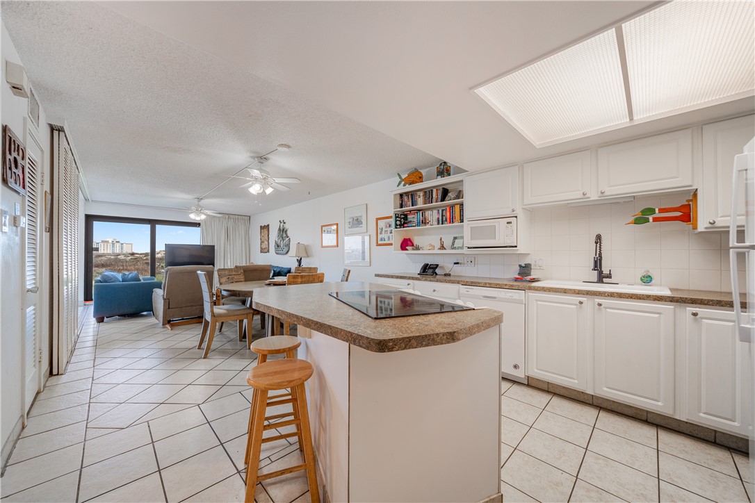 15340 Leeward Dr 107 Property Photo 6