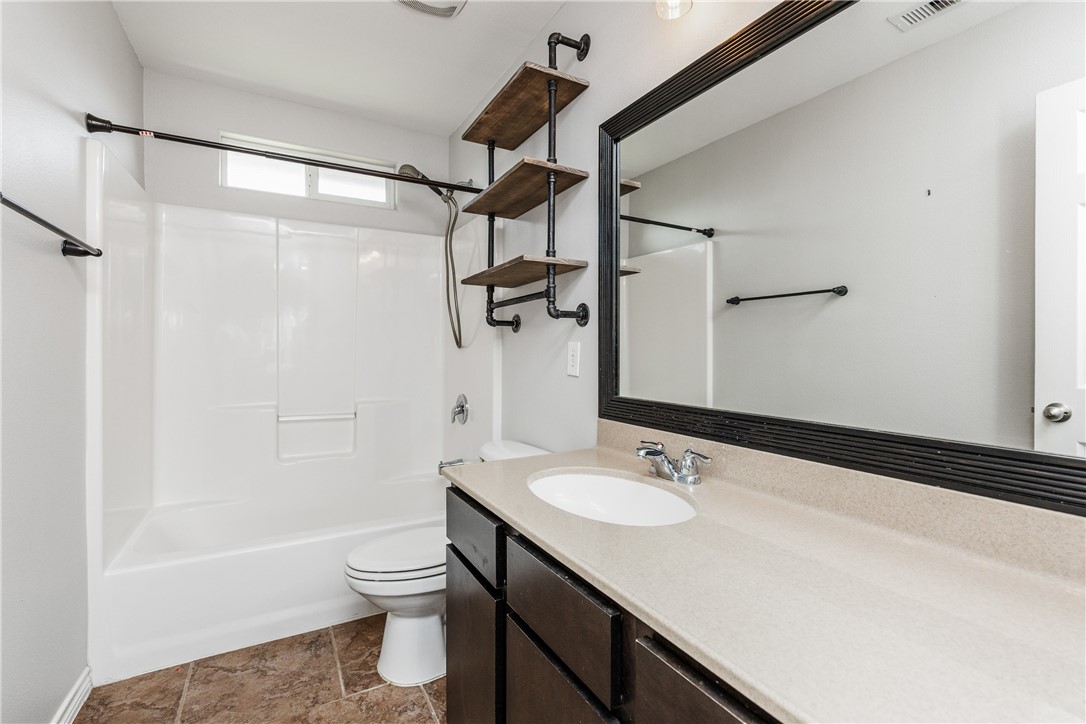 7241 Dunns Point Dr Property Photo 37