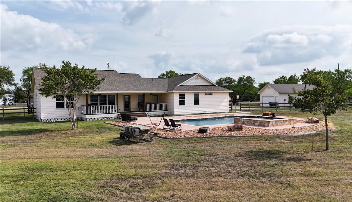 5849 Grand Lake Circ Property Photo 4