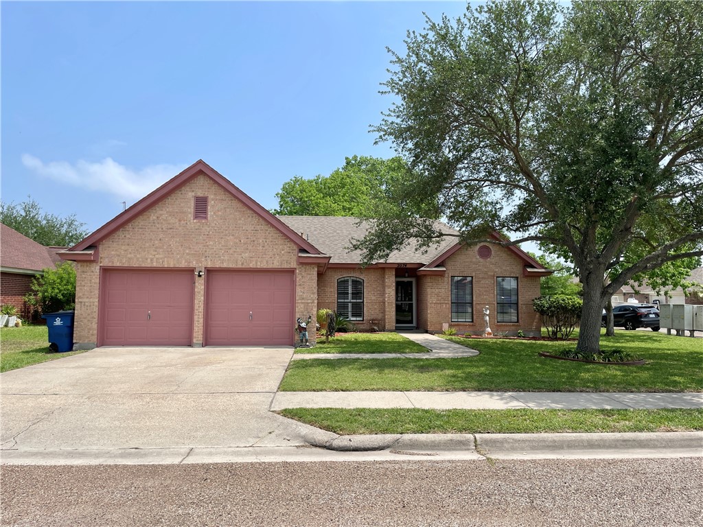 2074 Sweetbay Dr Property Photo 1
