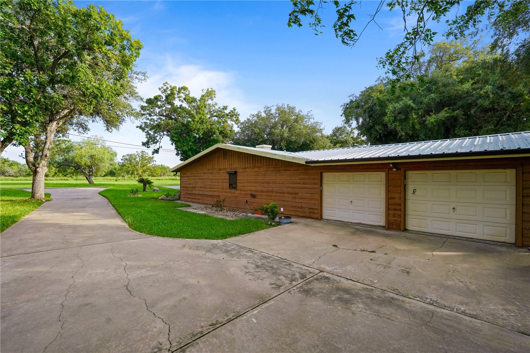 155 Harbor Circle Property Photo 3