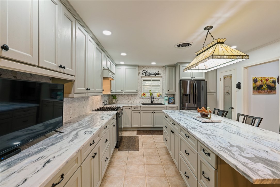 155 Harbor Circle Property Photo 8