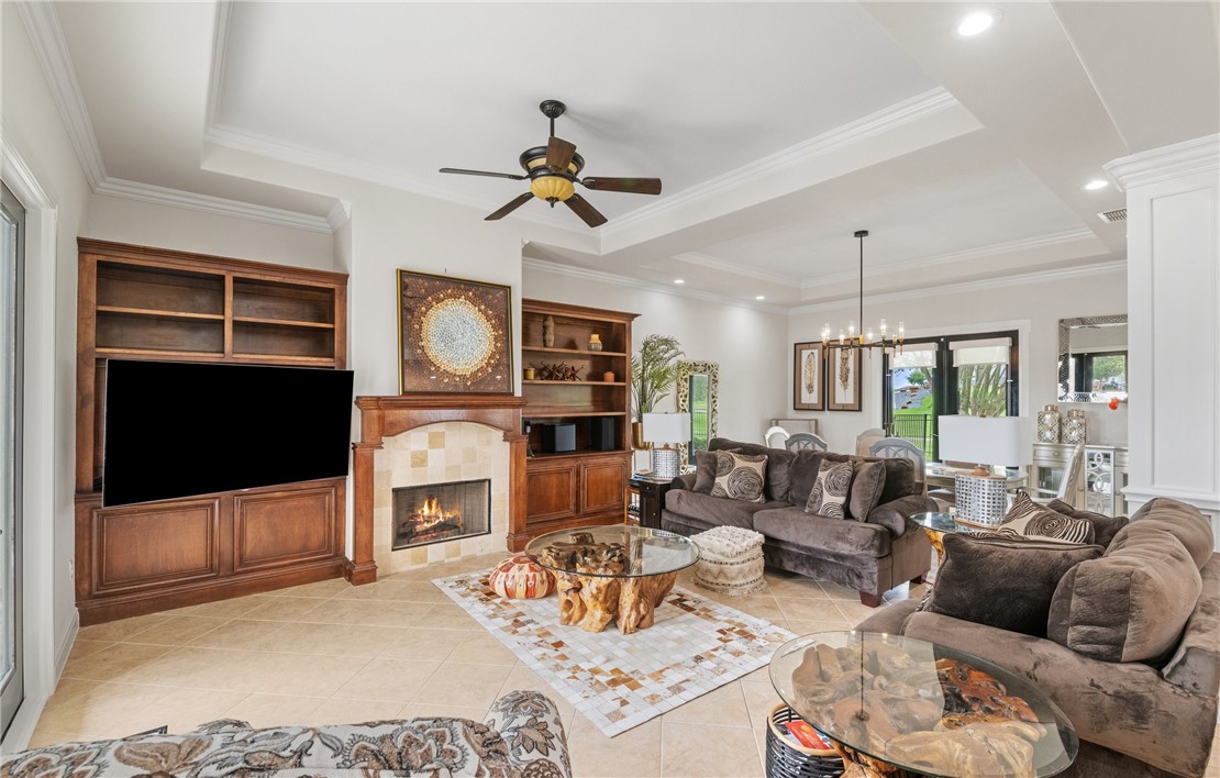 6002 Garden Ct Property Photo 4