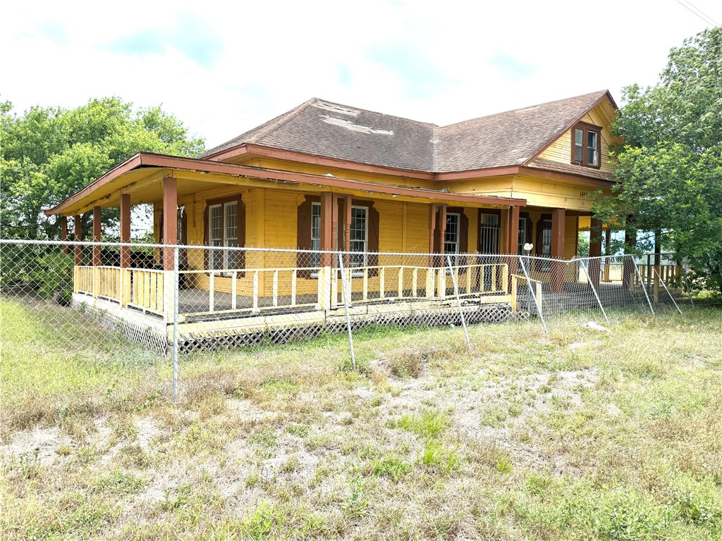 1460 E State Highway 44 Hwy Property Photo