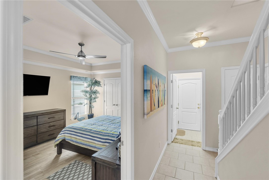 14901 Windward Dr 704 Property Photo 6