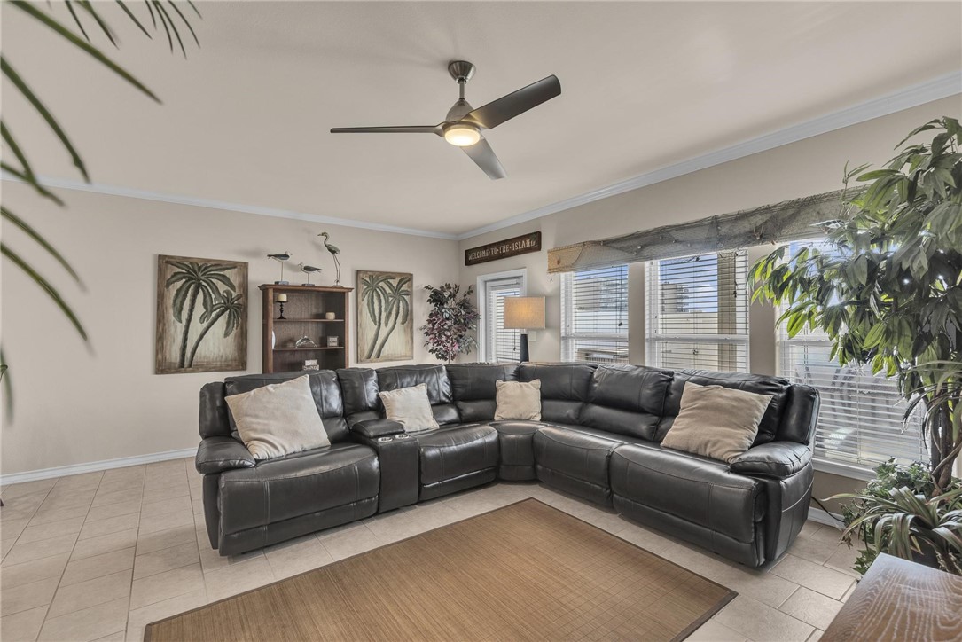 14901 Windward Dr 704 Property Photo 14
