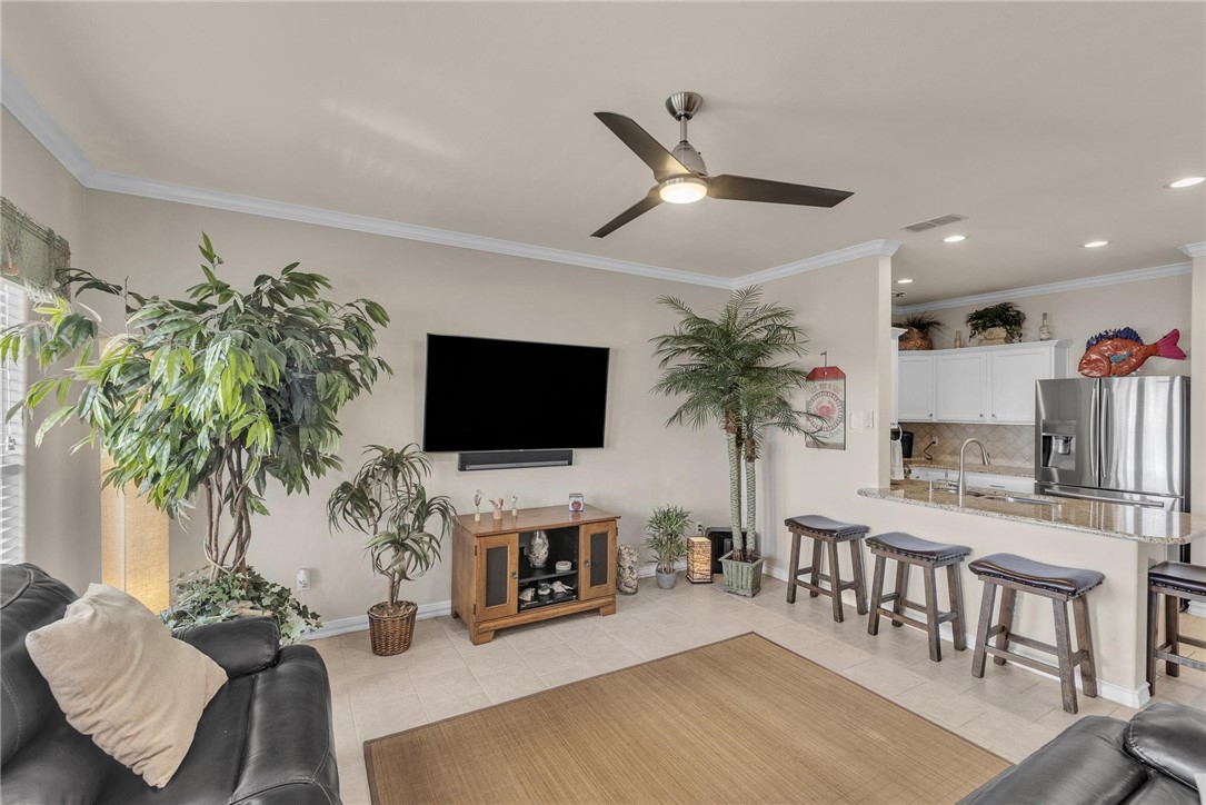 14901 Windward Dr 704 Property Photo 15