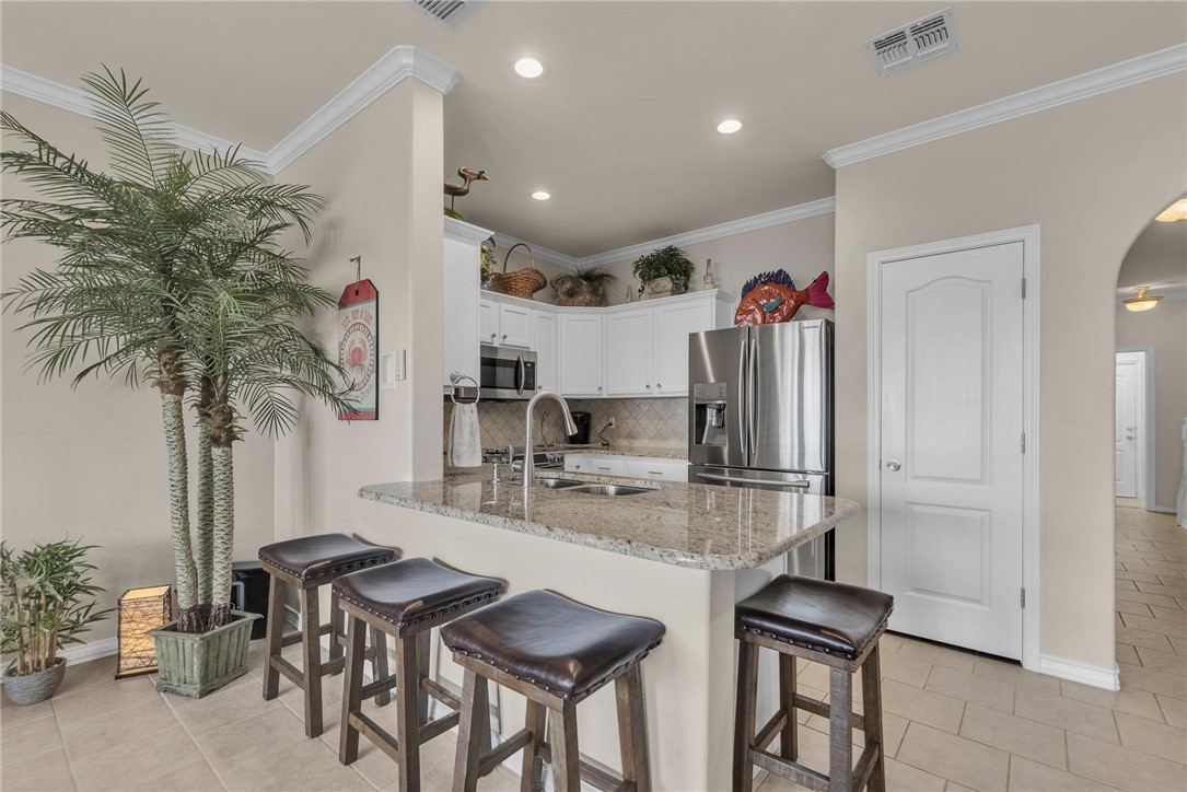 14901 Windward Dr 704 Property Photo 16