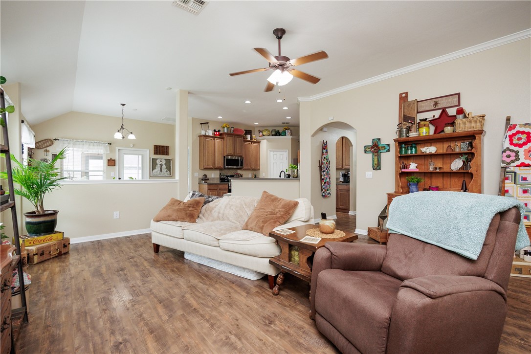6005 Tapestry Dr Property Photo 4