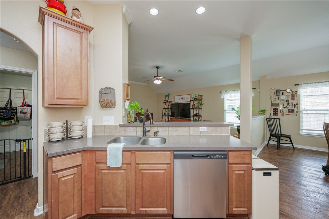 6005 Tapestry Dr Property Photo 11